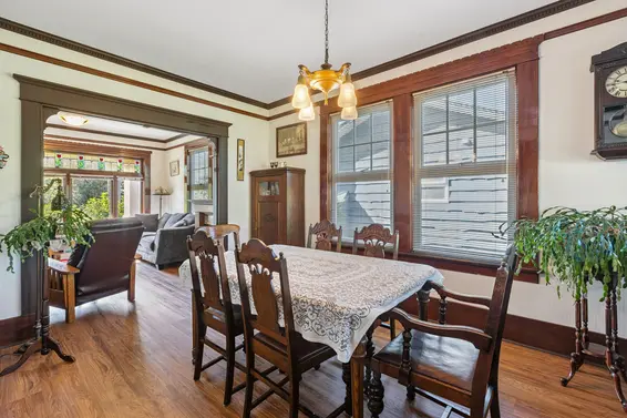 234 West Windsor Road, North Vancouver For Sale - image 9