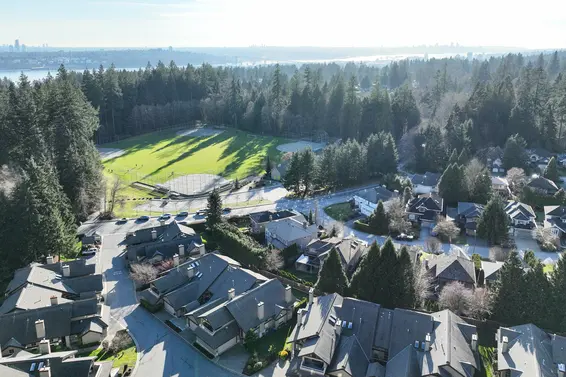 5 1550 Larkhall Crescent, North Vancouver For Sale - image 41