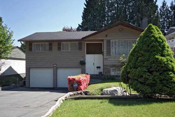 971 Ross Road, North Vancouver