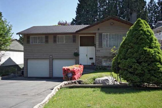 971 Ross Road, North Vancouver