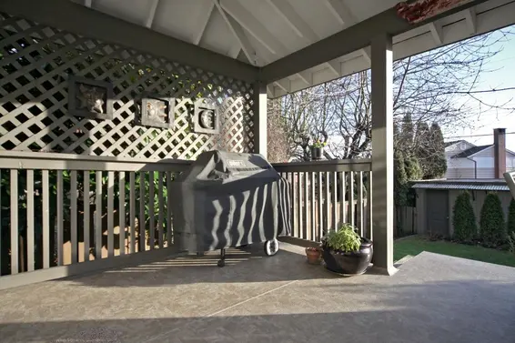 Deck  