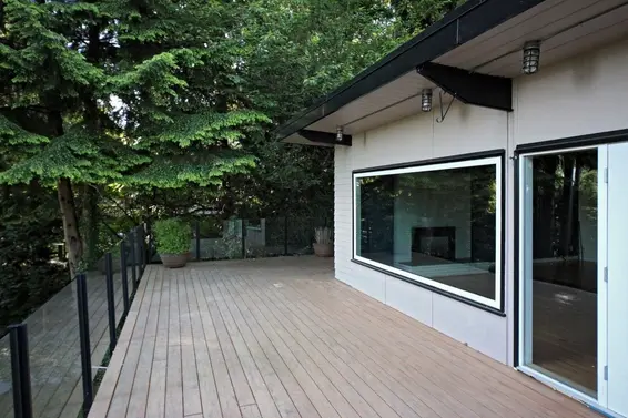 Deck  