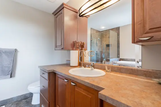 1070 Chamberlain Drive, North Vancouver For Sale - image 38