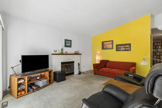 1678 Depmsey Road, North Vancouver For Sale - image 7