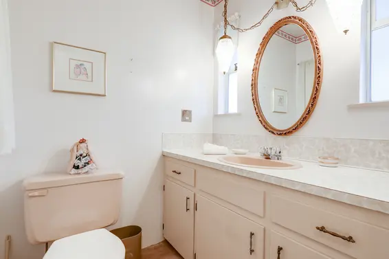 Master Ensuite - 1136 West 22nd Street, North Vancouver  