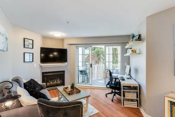 212 147 East 1st Street, North Vancouver For Sale - image 4