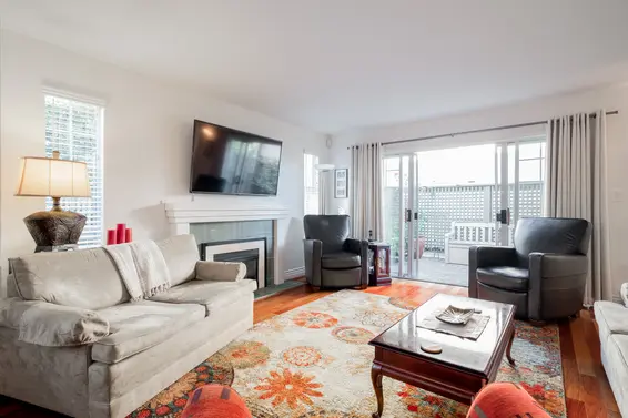 4 232 East 6th Street, North Vancouver For Sale - image 6