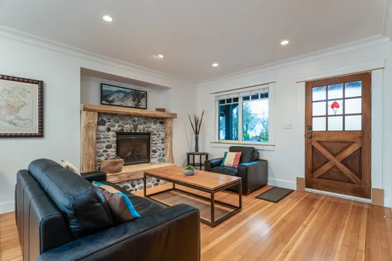 637 West 15th Street, North Vancouver For Sale - image 3