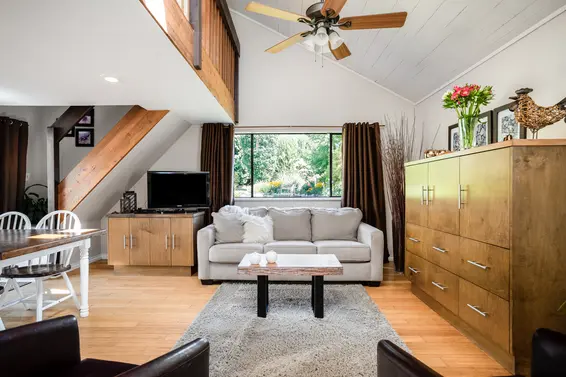 524 East Keith Road, North Vancouver For Sale - image 2