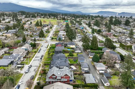 341 East 14th Street, North Vancouver For Sale - image 60