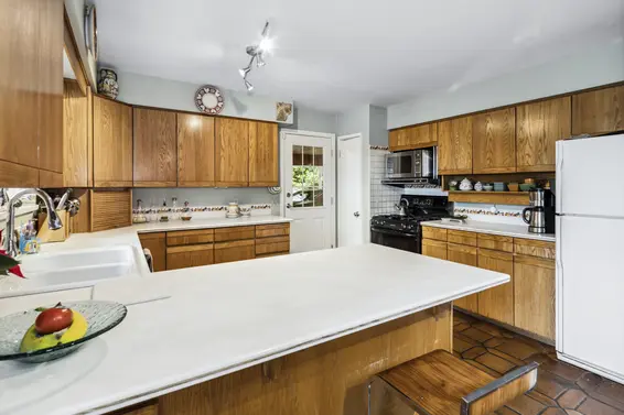 693 East Kings Road, North Vancouver For Sale - image 11