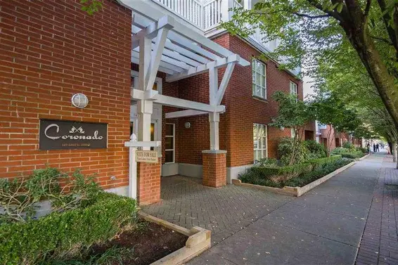 210-147 East 1st Street, North Vancouver