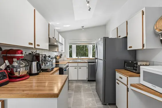 1678 Depmsey Road, North Vancouver For Sale - image 16