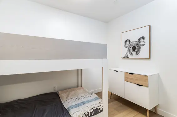 Den - 107 649 East 3rd Street  