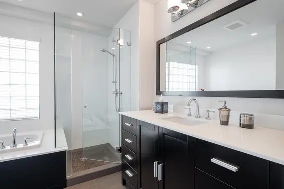 4 232 East 6th Street, North Vancouver For Sale - image 23