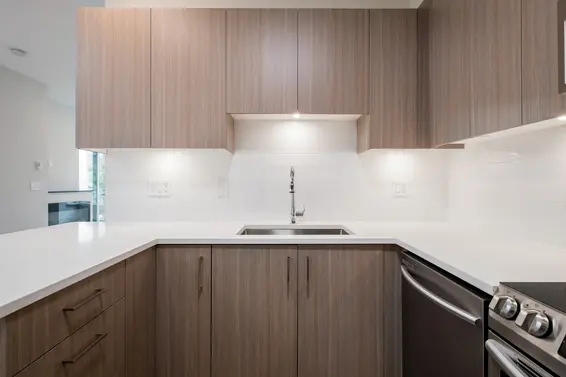 Kitchen - 203-1633 Tatlow Avenue  