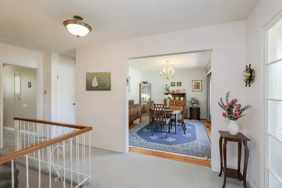 Foyer - 935 Beaconsfield Road, North Vancouver  