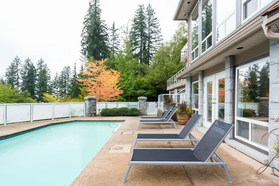 Pool - 998 Dempsey Road, North Vancouver  