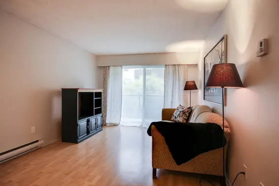 205-212 Forbes Avenue, North Vancouver For Sale - image 2