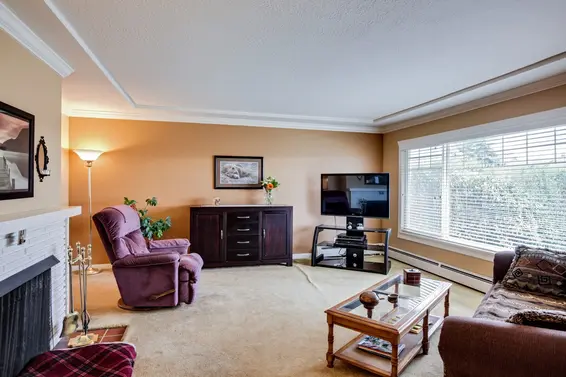 618 East 7th Street, North Vancouver For Sale - image 4