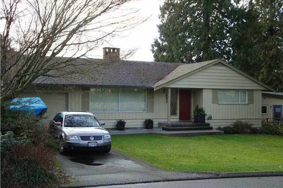 693 St. Ives Crescent, North Vancouver