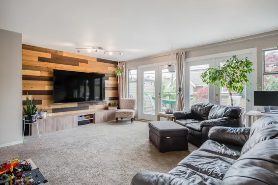 5 229 East 8th Street, North Vancouver