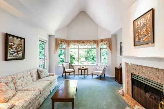 Living Room 3 - - 401 2059 Chesterfield Avenue, North Vancouver  