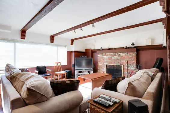 Recreation Room - 926 East 29th Street, North Vancouver  