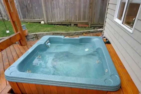 Hot Tub  