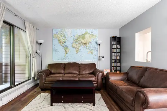 Living Room - 3309 Mountain Highway, North Vancouver  