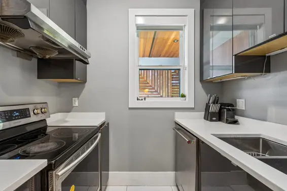 2553 Western Avenue, North Vancouver For Sale - image 16