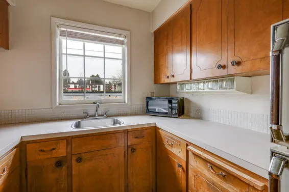 Kitchen 3 - 202 120 West 17th Street, North Vancouver  