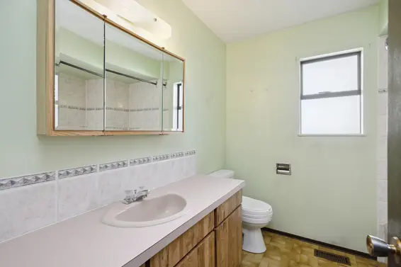 546 West 20th Street, North Vancouver For Sale - image 25