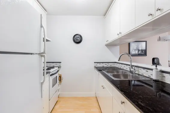 Kitchen - 107-156 West 21st Street, North Vancouver  