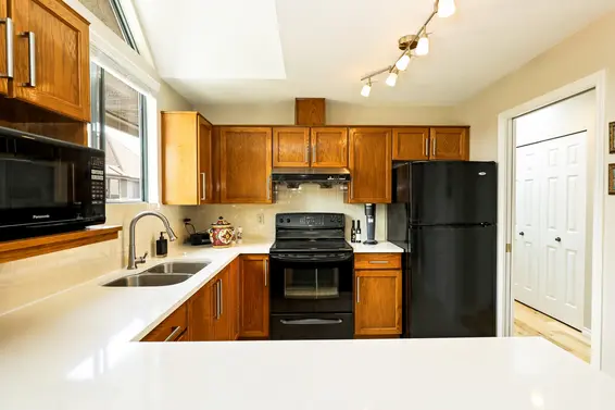 Kitchen - 20-2133 St Georges Avenue, North Vancouver  