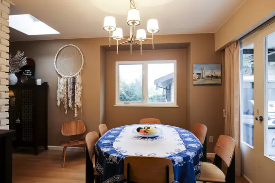611 East Windsor Road, North Vancouver For Sale - image 4