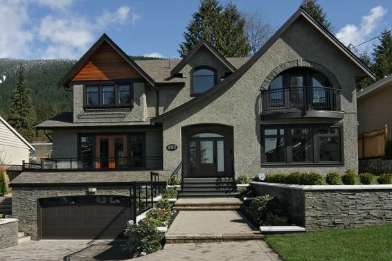 682 Sylvan Avenue, North Vancouver
