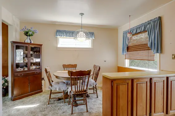 Eating Area - 459 East 16th Street, North Vancouver  