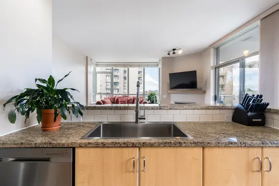 302 120 West 16th Street, North Vancouver For Sale - image 18