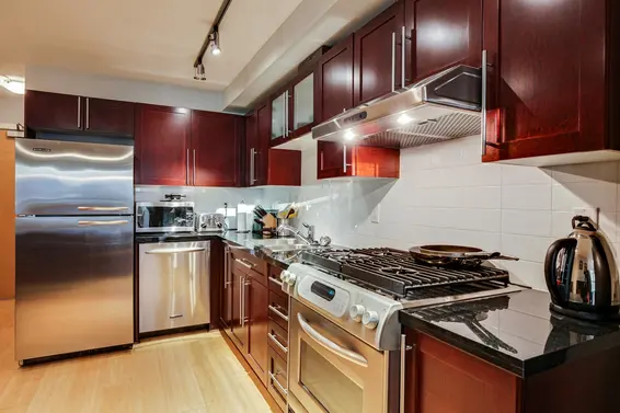 409-122 East 3rd Street, North Vancouver For Sale - image 2