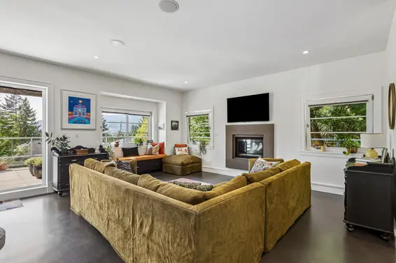 4041 Prospect Road, North Vancouver For Sale - image 3