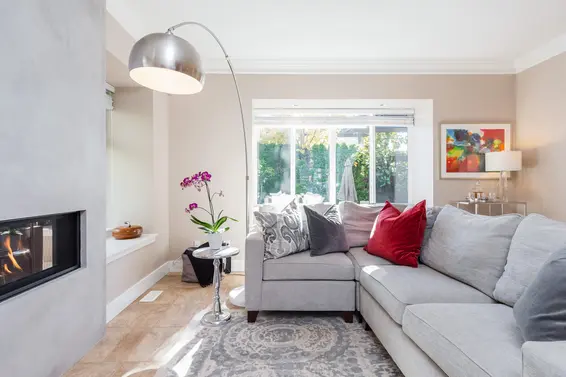Living Room - 341 West 14th Street, North Vancouver  