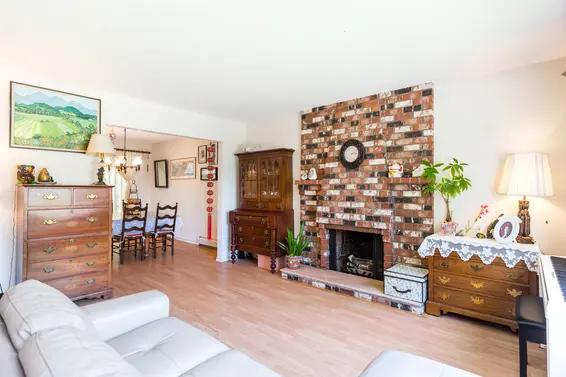 Living Room 6 - 3639 Campbell Avenue, North Vancouver  