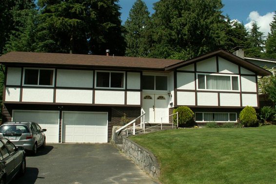 5401 Esperanza Drive, North Vancouver