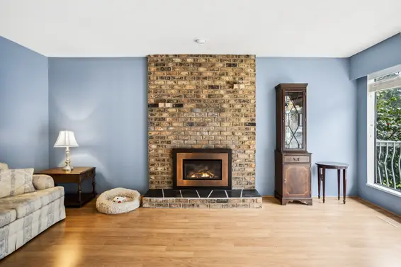 2541 Hyannis Point, North Vancouver For Sale - image 2