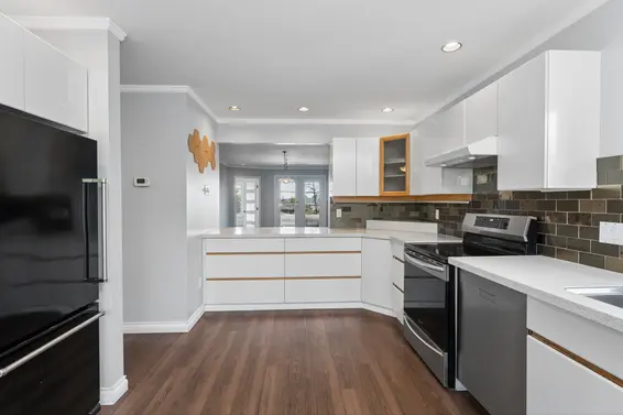 2 221 West 6th Street, North Vancouver For Sale - image 22