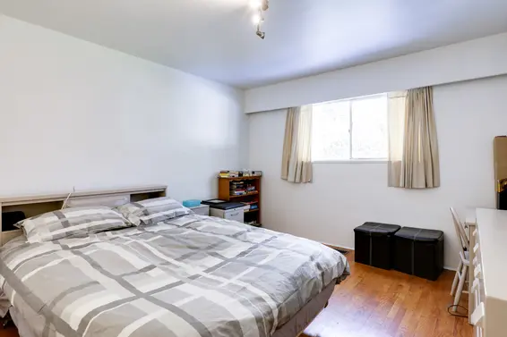 Bedroom - 926 East 29th Street, North Vancouver  