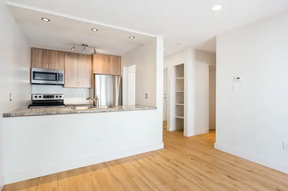 Dining Room 3 - 307-360 East 2nd Street, North Vancouver  
