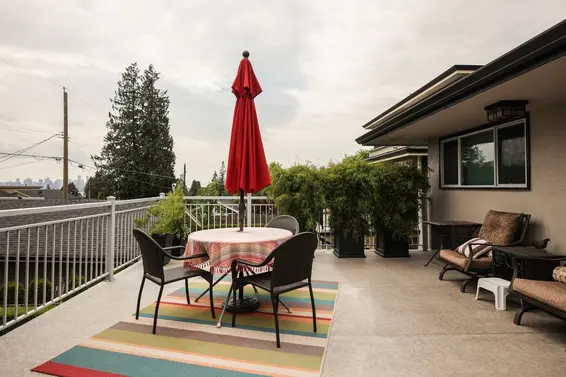 Deck  