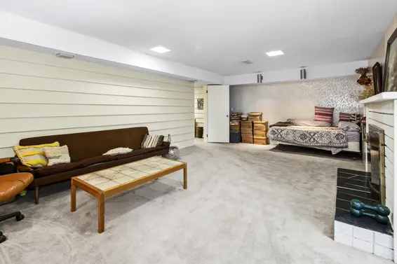 693 East Kings Road, North Vancouver For Sale - image 35